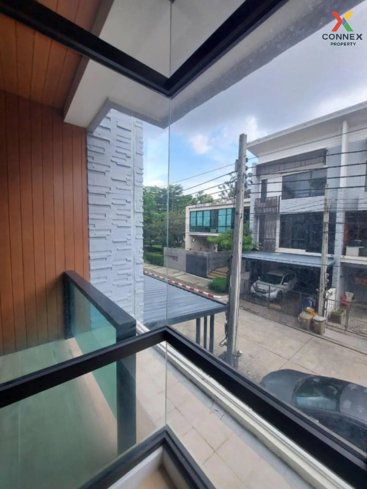 For Rent Townhouse/Townhome  , PLEX BANGNA , wide frontage , Bang