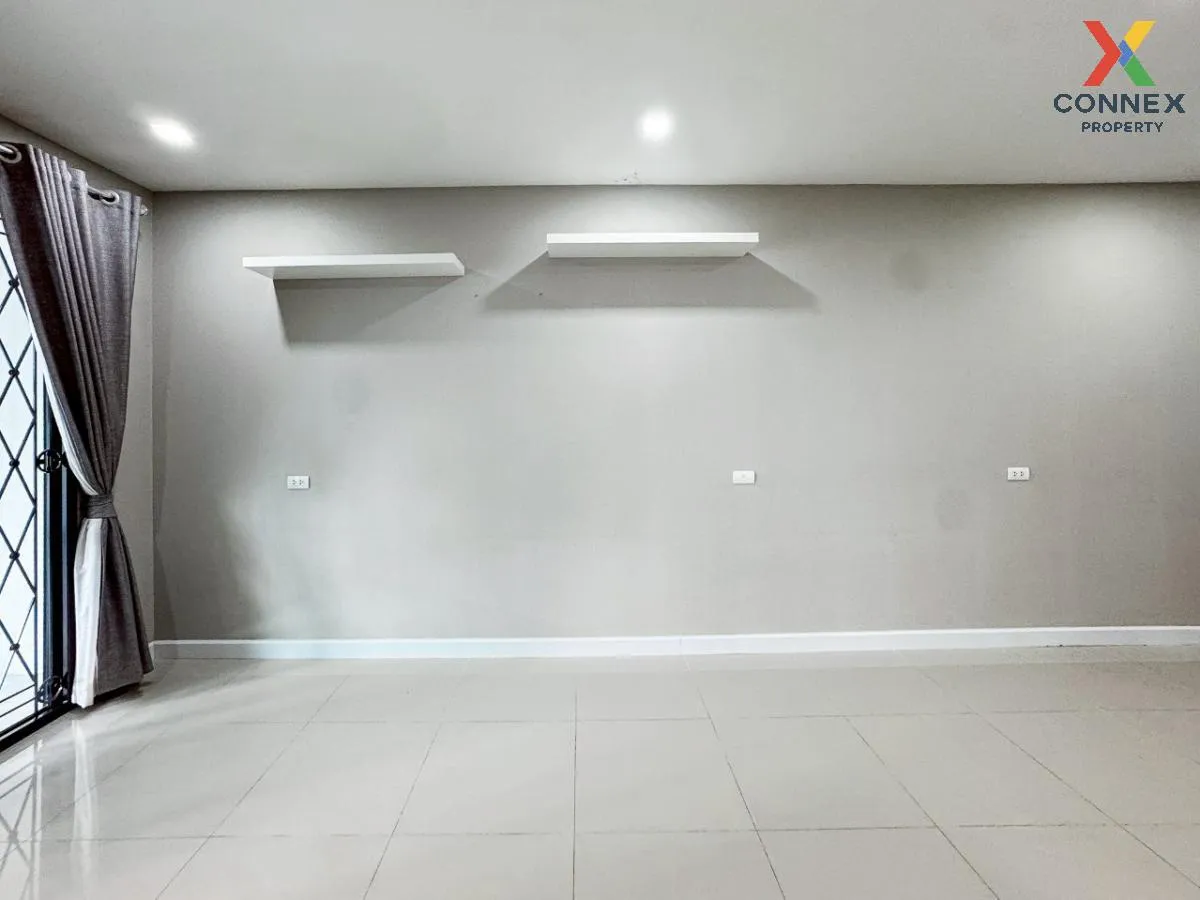 ขายทาวน์เฮ้าส์/ทาวน์โฮม  พาทิโอ วัชรพล-รามอินทรา MRT-วัชรพล ท่าแร