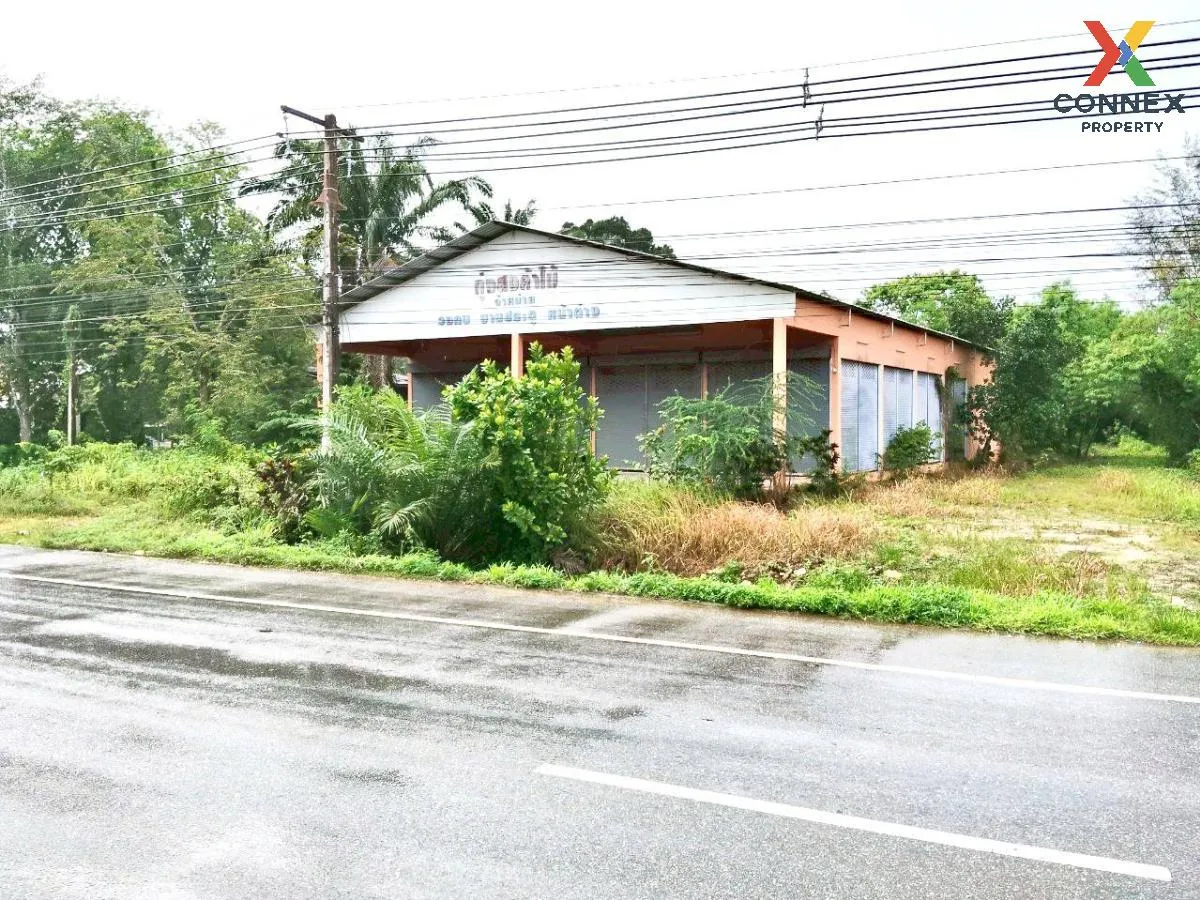 For Sale Warehouse for sale, on the road , Khlong Thom Tai , Khlo 2