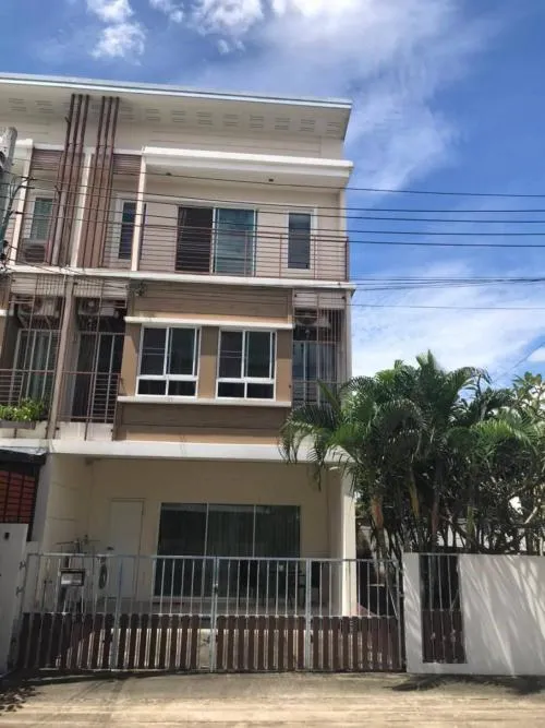 For Sale Townhouse/Townhome  , Villette City Pattanakarn 38 , wide frontage , MRT-Kelantan , Suan Luang , Suan Luang , Bangkok , CX-124153 For Sale Townhouse/Townhome  , Villette City Pattanakarn 38 , wide frontage , MRT-Kelantan , Suan Luang , Suan Luang , Bangkok , CX-124153