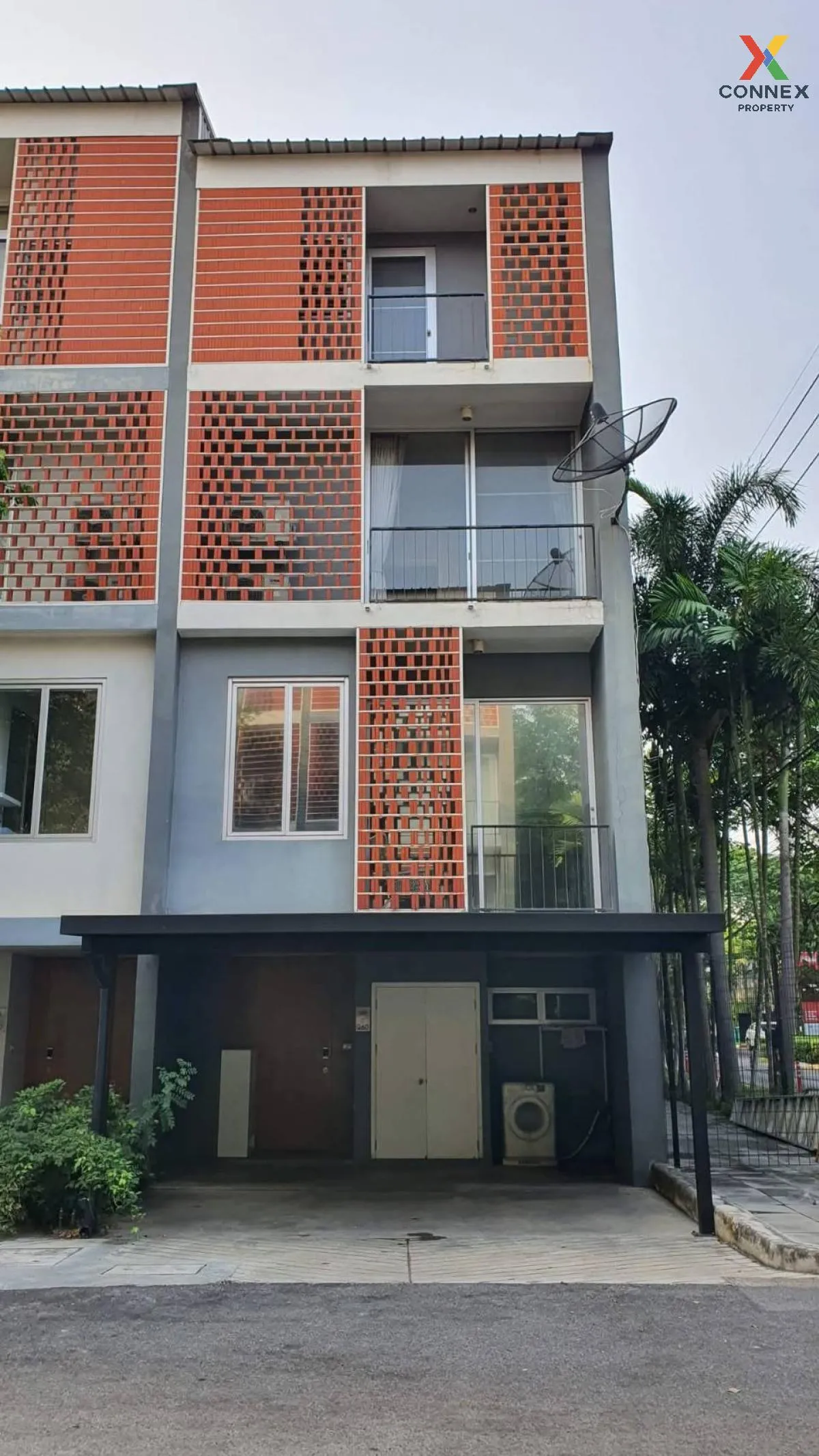 For Sale Townhouse/Townhome  , Siamese Blossom @ Fashion , corner 1
