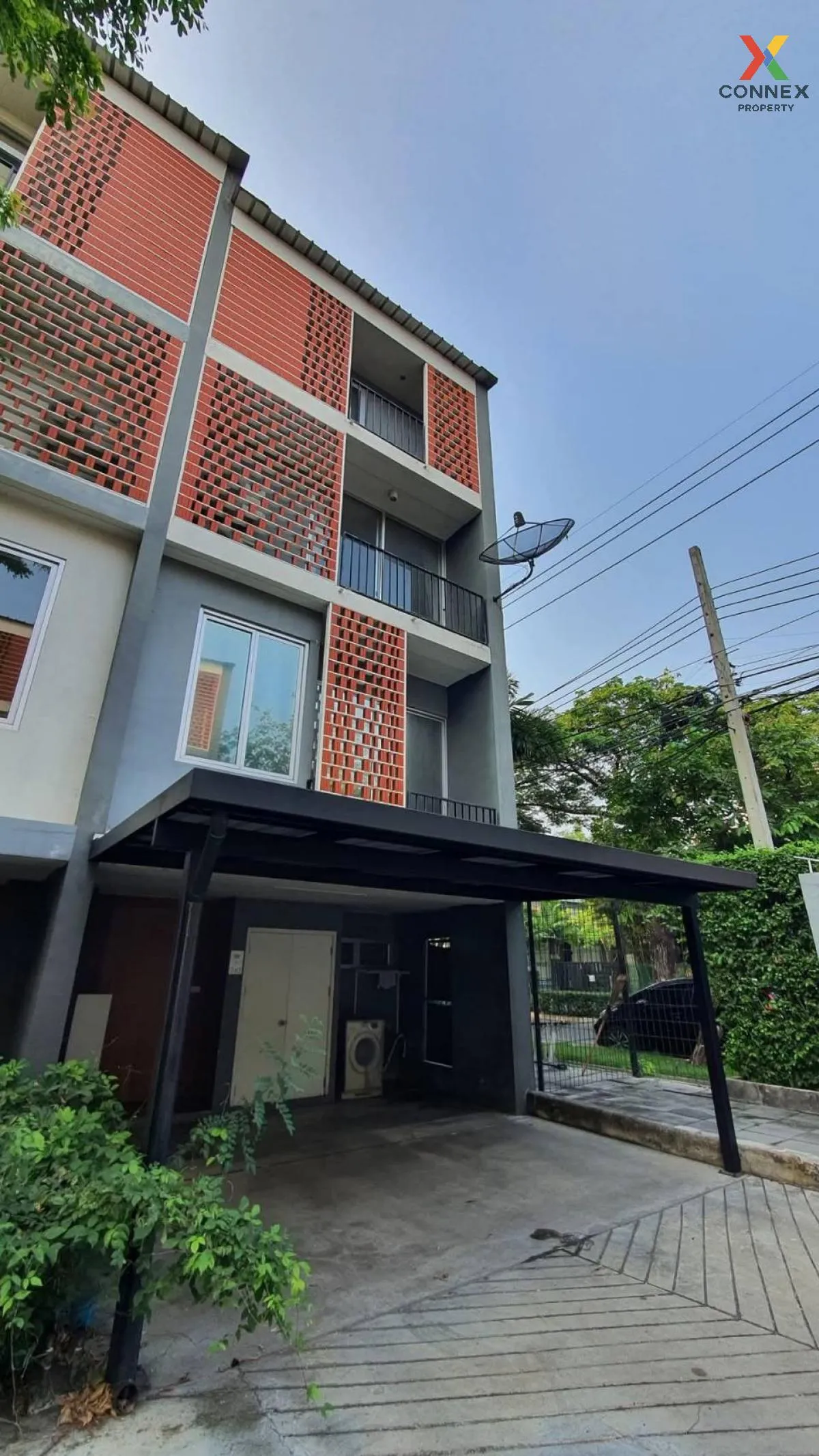 For Sale Townhouse/Townhome  , Siamese Blossom @ Fashion , corner 2