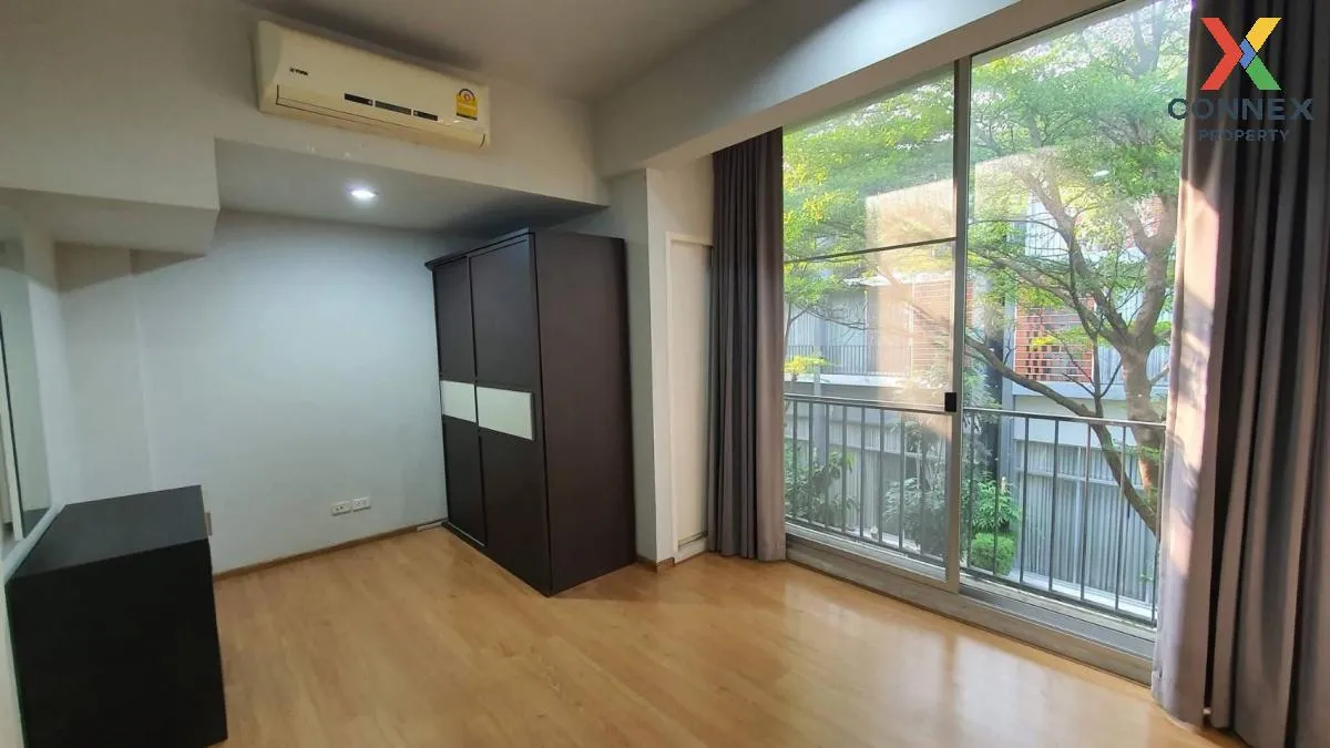 For Sale Townhouse/Townhome  , Siamese Blossom @ Fashion , corner