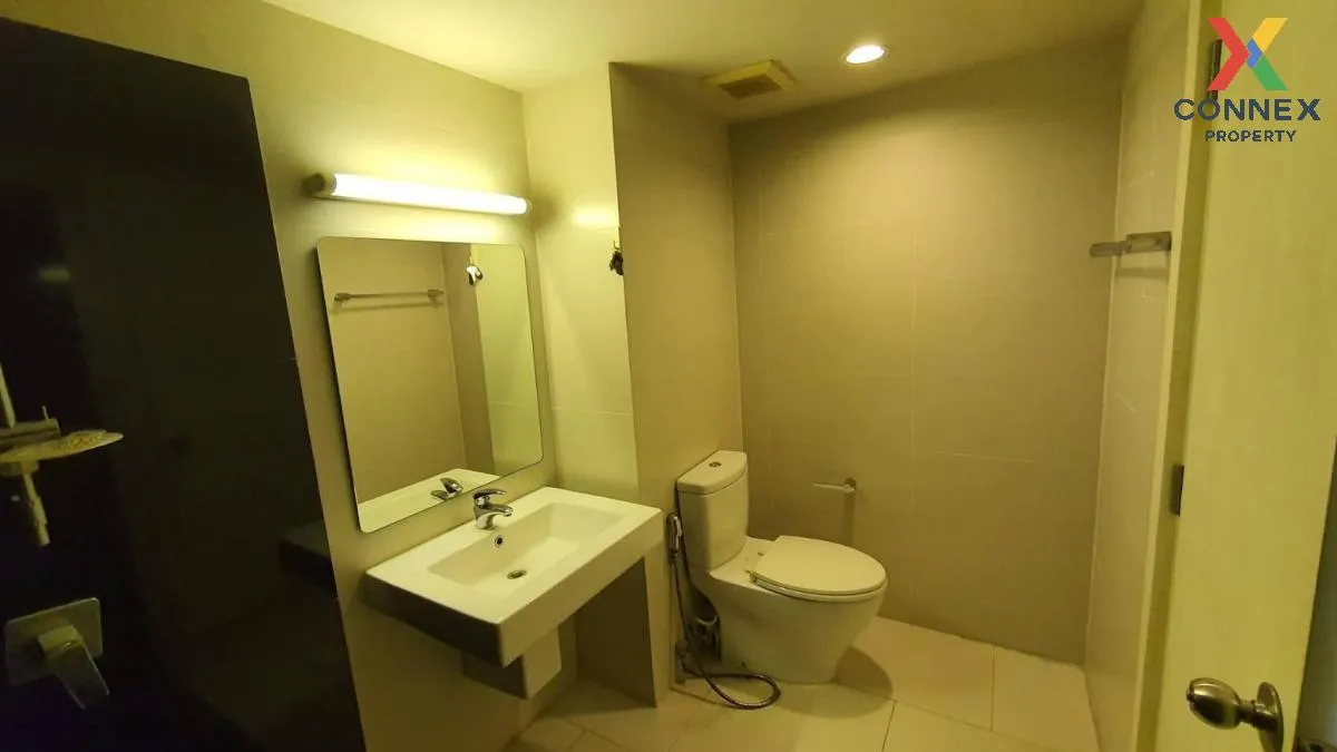 For Sale Townhouse/Townhome  , Siamese Blossom @ Fashion , corner