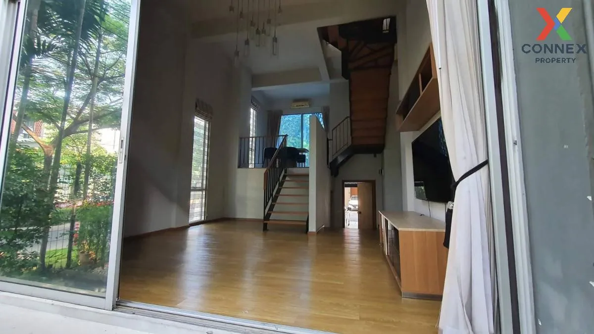 For Sale Townhouse/Townhome  , Siamese Blossom @ Fashion , corner