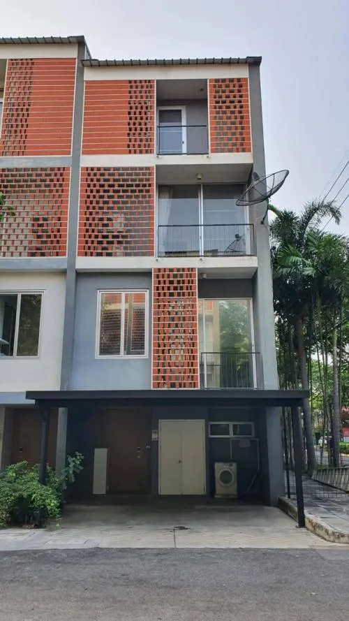 For Sale Townhouse/Townhome  , Siamese Blossom @ Fashion , corner unit , wide frontage , MRT-Outer Ring Road - Ram Inthra , Khanna Yao , Khanna Yao , Bangkok , CX-124155
