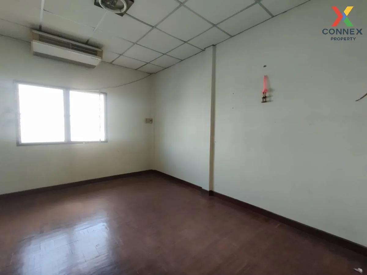 For Sale Townhouse/Townhome  , Baan Petsayam 2 , Nong Khaem , Non