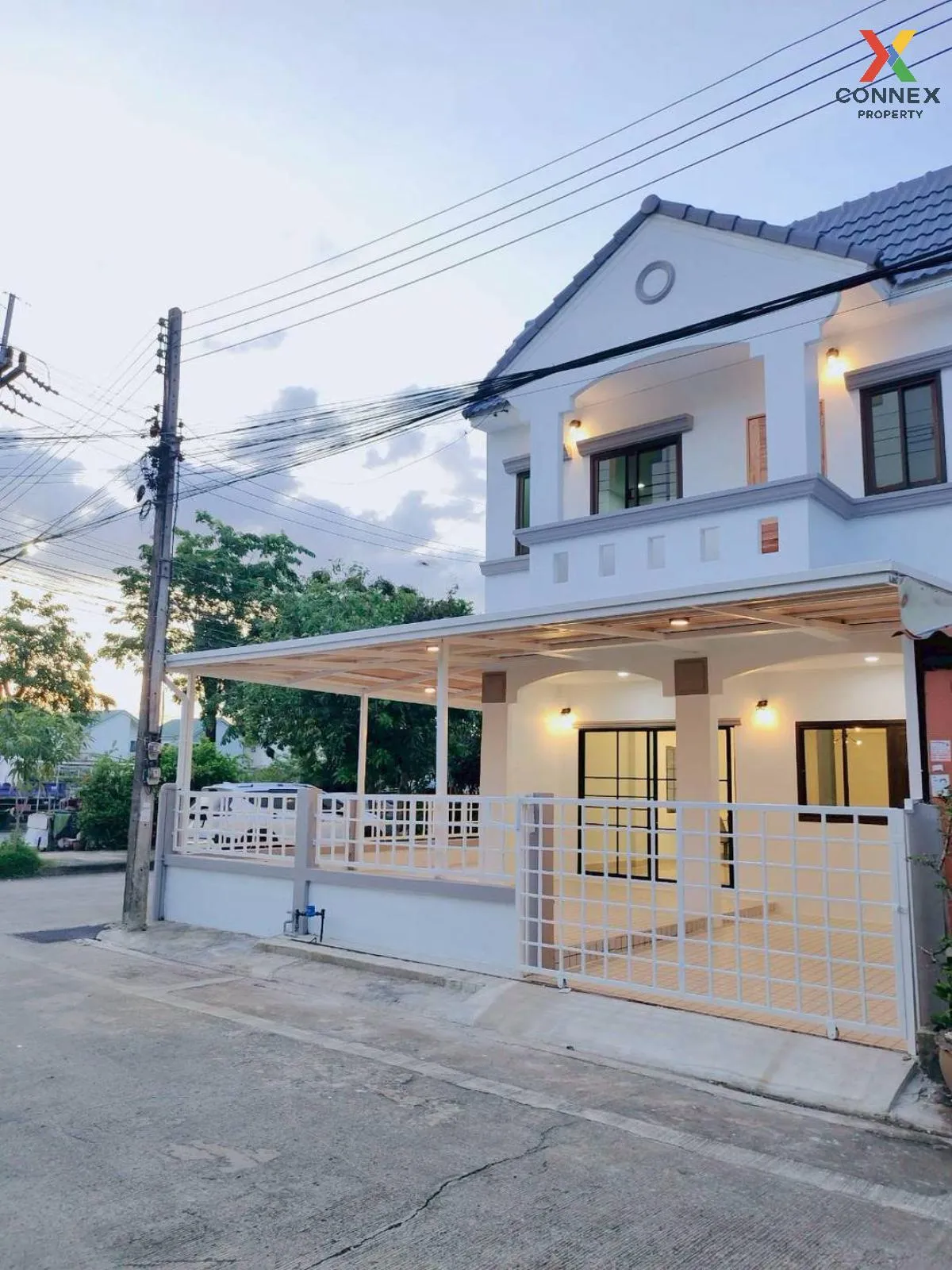 ขายทาวน์เฮ้าส์/ทาวน์โฮม  บ้านฟ้ารังสิต คลอง 4 หน้ากว้าง รีโนเวทให 1