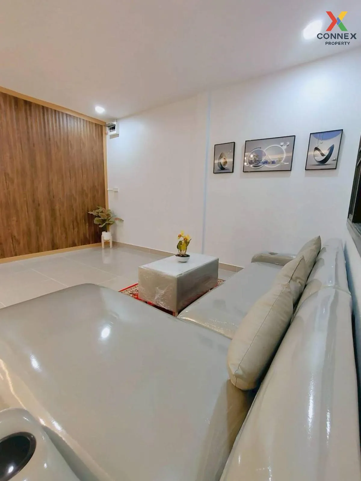 ขายทาวน์เฮ้าส์/ทาวน์โฮม  บ้านฟ้ารังสิต คลอง 4 หน้ากว้าง รีโนเวทให