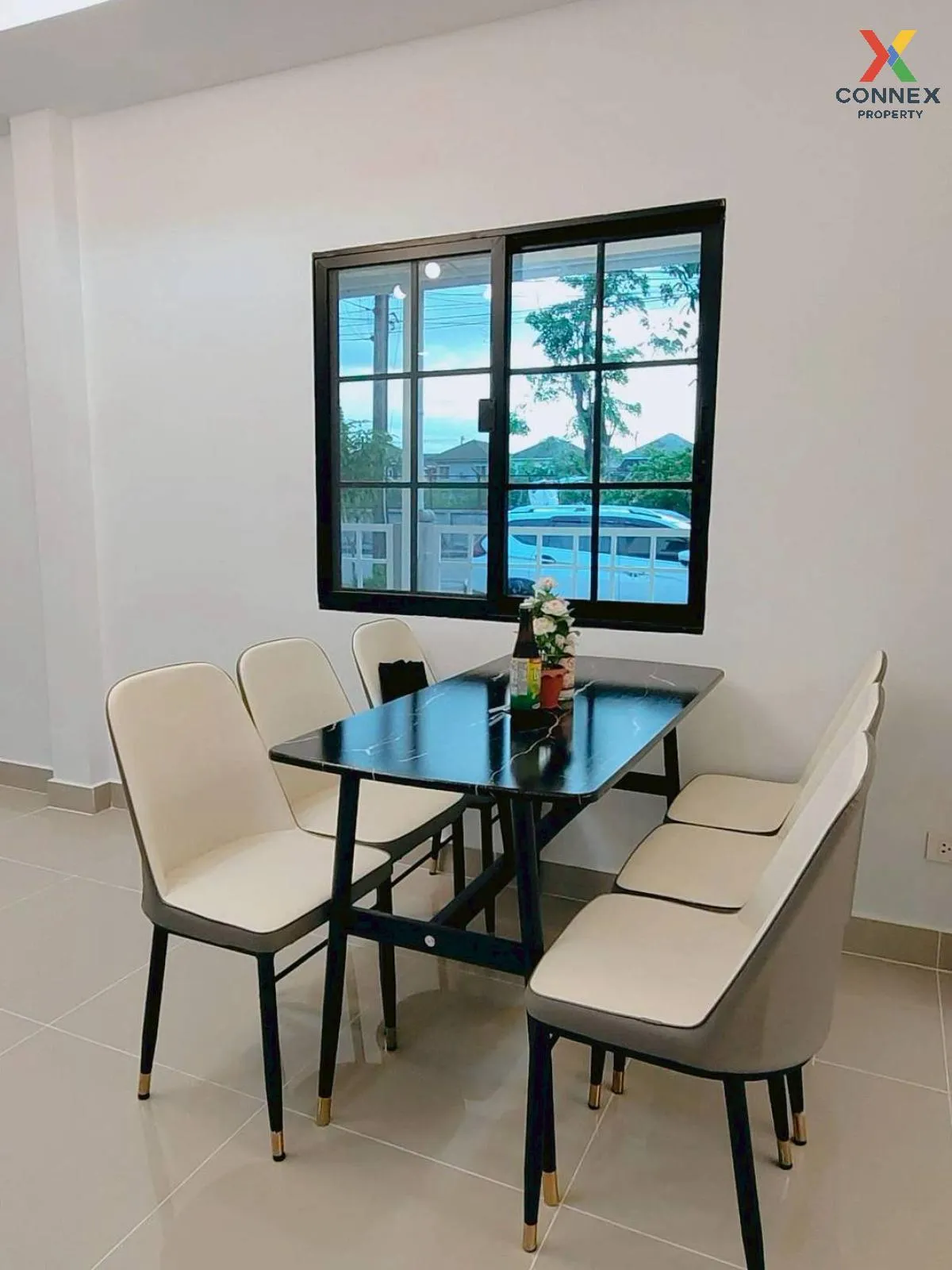 ขายทาวน์เฮ้าส์/ทาวน์โฮม  บ้านฟ้ารังสิต คลอง 4 หน้ากว้าง รีโนเวทให