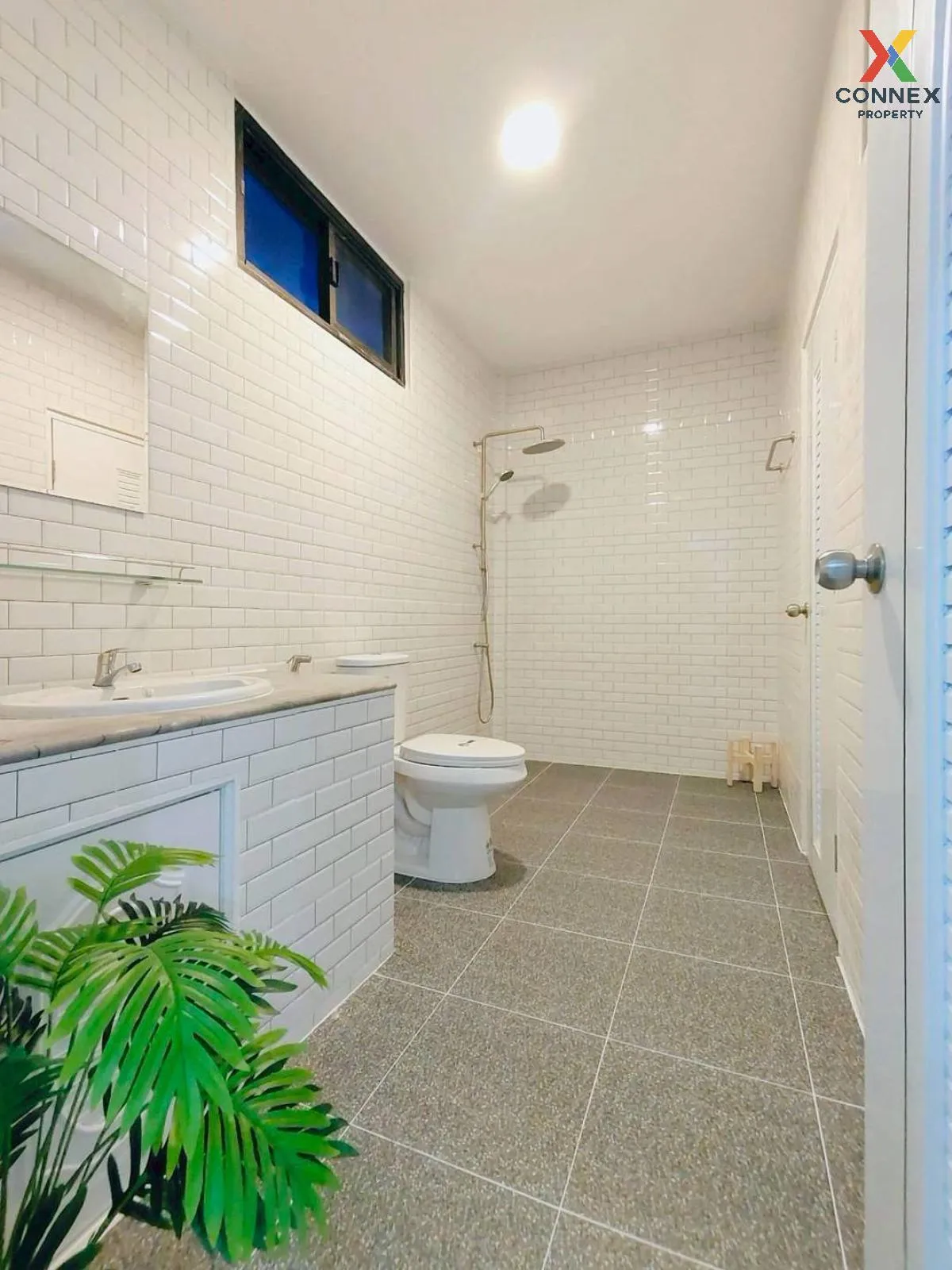 ขายทาวน์เฮ้าส์/ทาวน์โฮม  บ้านฟ้ารังสิต คลอง 4 หน้ากว้าง รีโนเวทให