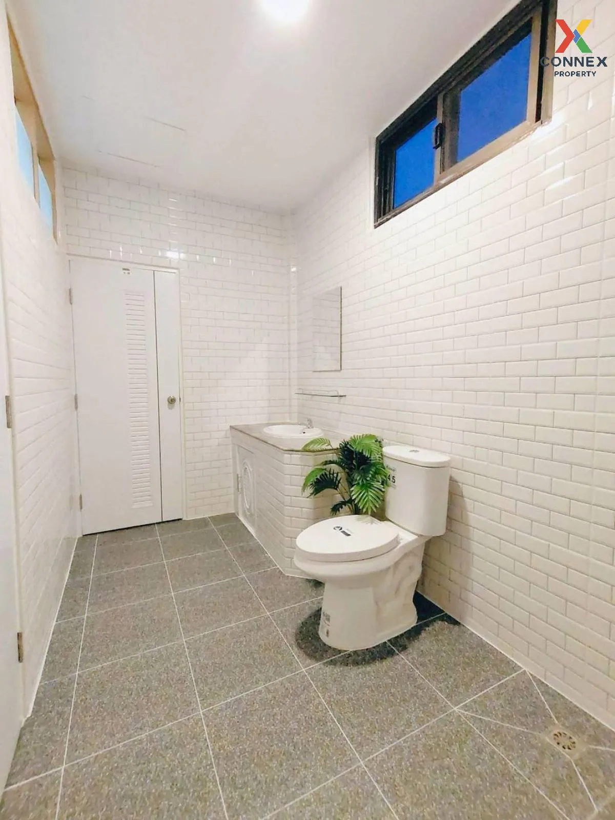 ขายทาวน์เฮ้าส์/ทาวน์โฮม  บ้านฟ้ารังสิต คลอง 4 หน้ากว้าง รีโนเวทให