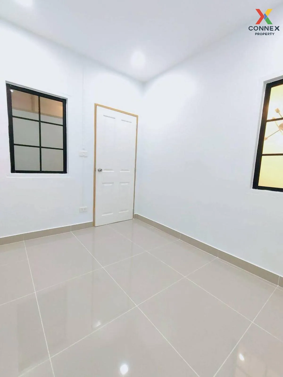 ขายทาวน์เฮ้าส์/ทาวน์โฮม  บ้านฟ้ารังสิต คลอง 4 หน้ากว้าง รีโนเวทให