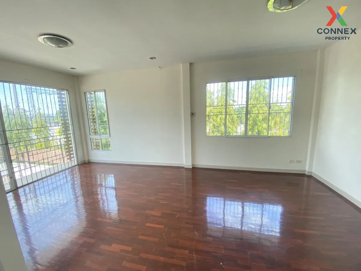 For Sale House , Baan Arpakorn 2 , wide frontage , Sala Ya , Phut