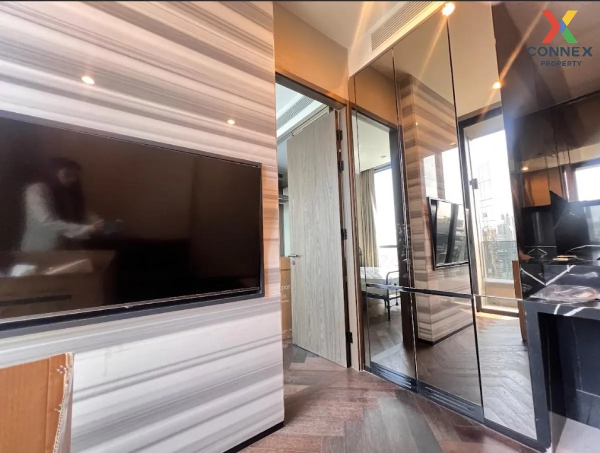 For Rent Condo , The Esse Sukhumvit 36 , nice view , high floor , 2