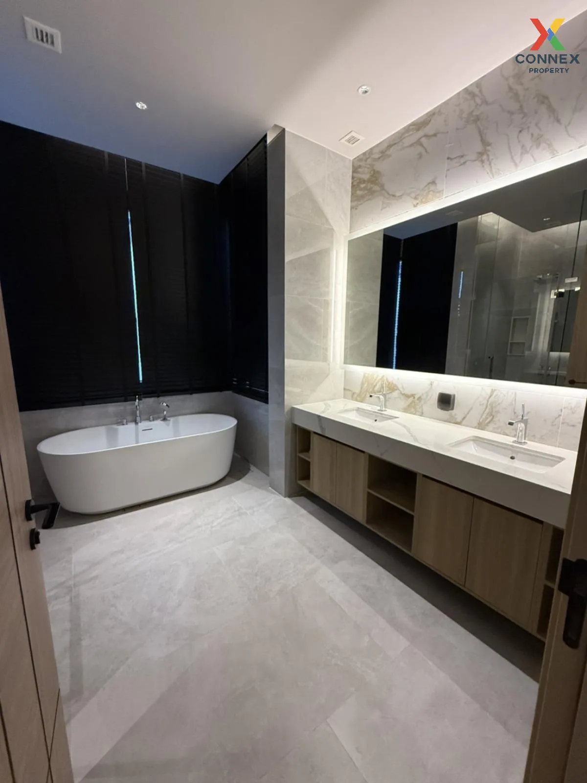 เช่าบ้าน  ศิรนินทร์ เรสซิเดนเซส พัฒนาการ MRT-กลันตัน (สายสีเหลือง