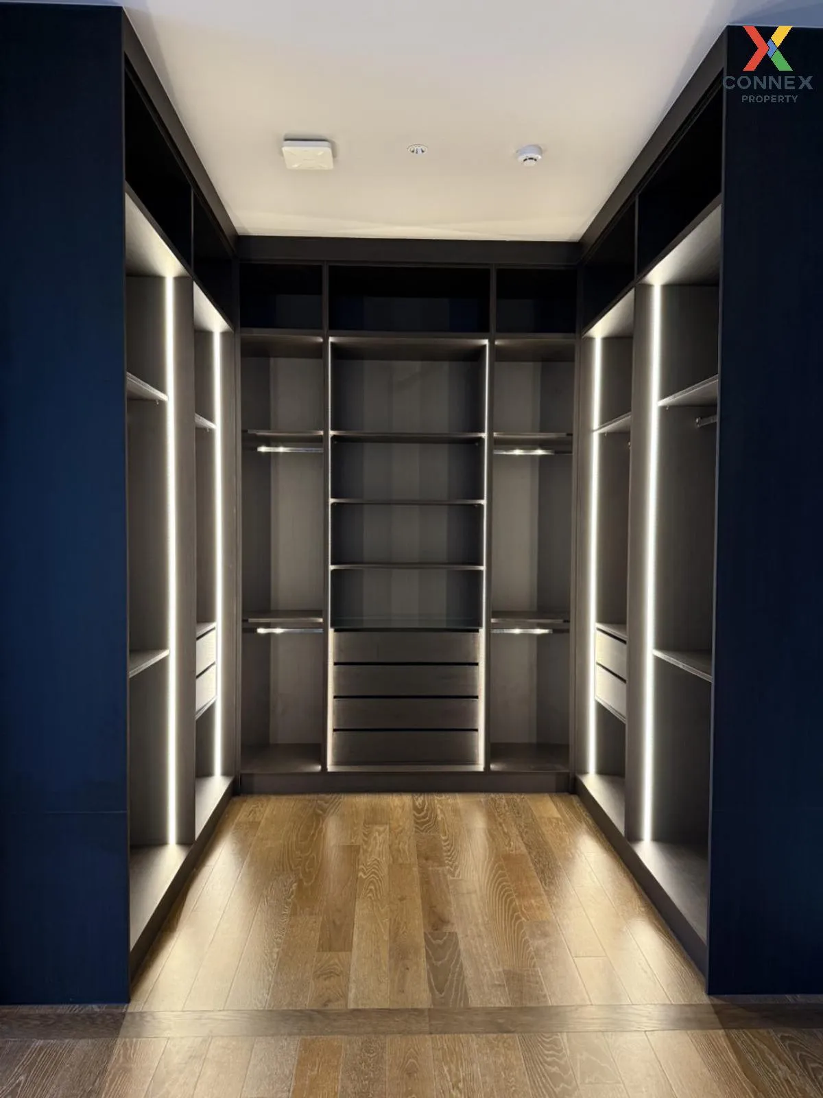 เช่าบ้าน  ศิรนินทร์ เรสซิเดนเซส พัฒนาการ MRT-กลันตัน (สายสีเหลือง