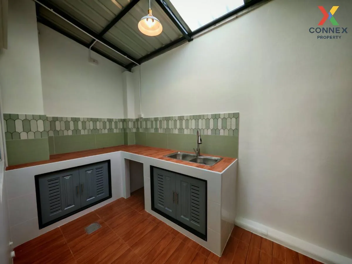 ขายทาวน์เฮ้าส์/ทาวน์โฮม  เจ ซิตี้ สุขุมวิท – แพรกษา หน้ากว้าง รีโ