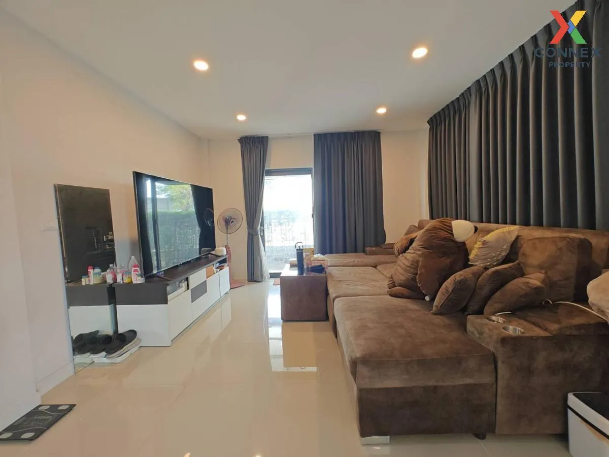 ขายบ้าน  เซนโทร วงแหวน - จตุโชติ ห้องมุม หน้ากว้าง สามวาตะวันตก เ