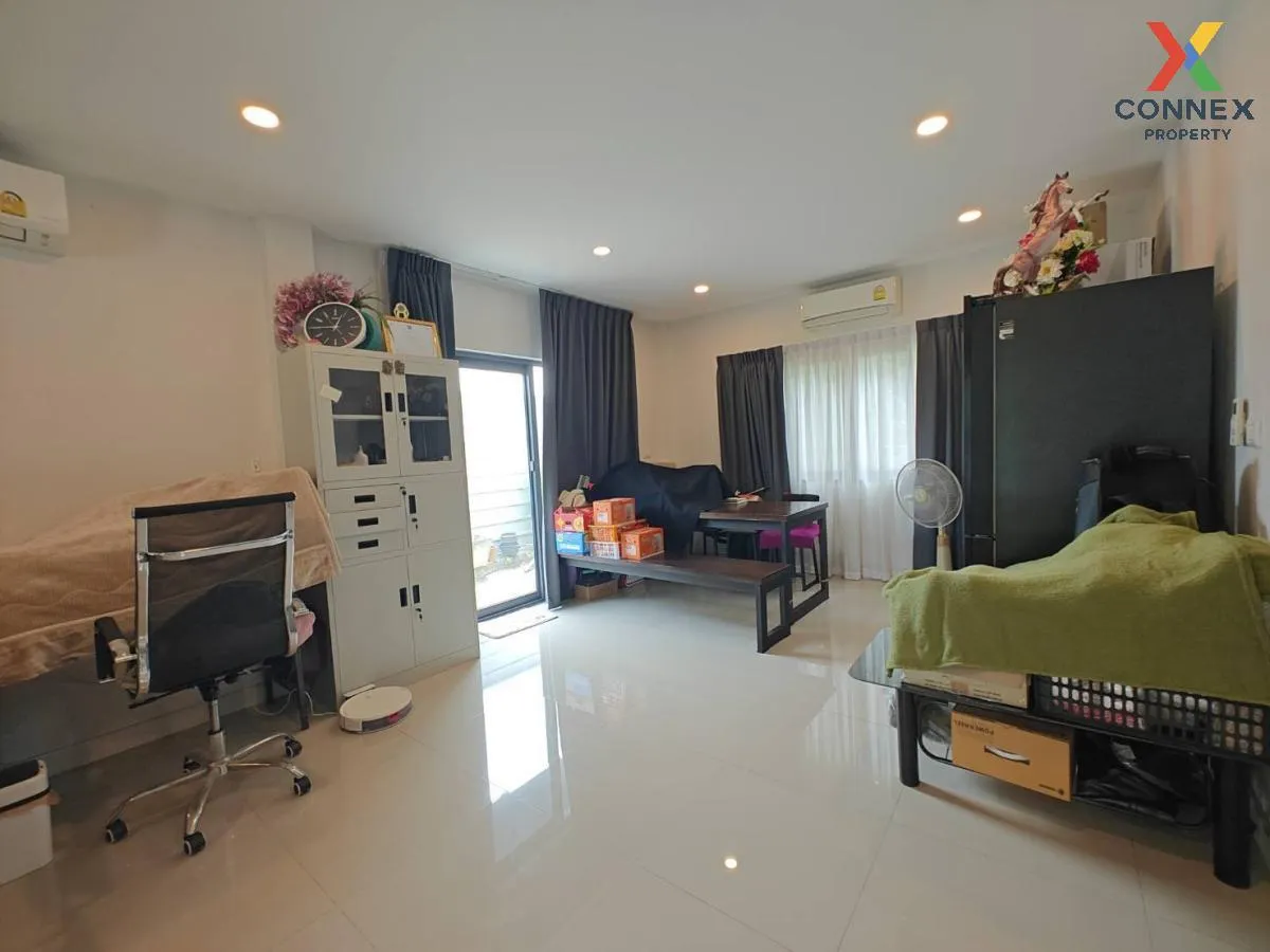 ขายบ้าน  เซนโทร วงแหวน - จตุโชติ ห้องมุม หน้ากว้าง สามวาตะวันตก เ