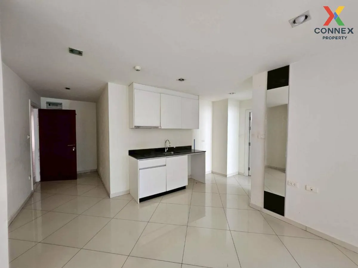 For Sale Condo , Art on the Hill , corner unit , Na Kluea , Bang  1