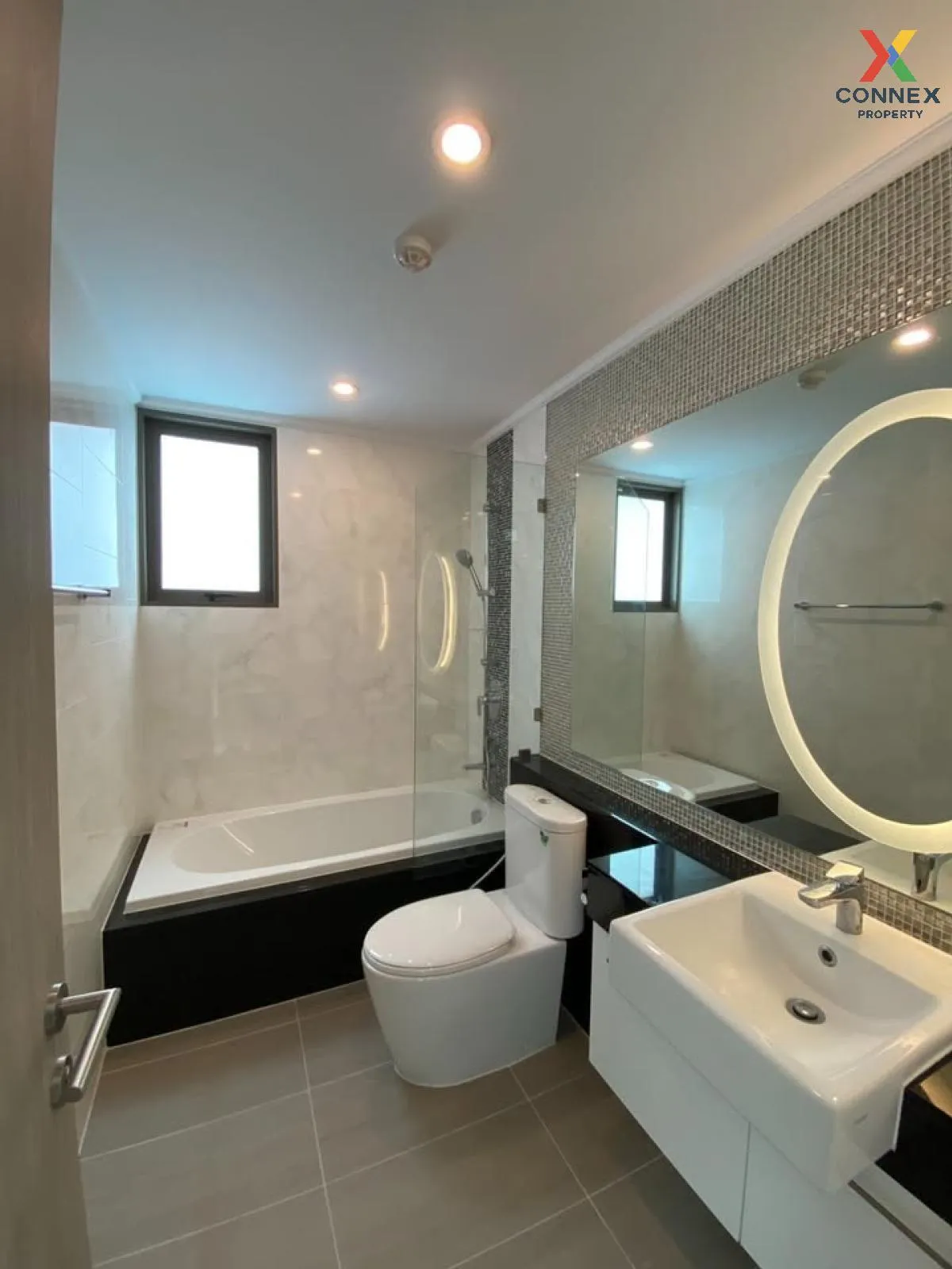 เช่าคอนโด  ศุภาลัย โอเรียนทัล สุขุมวิท 39 MRT-เพชรบุรี คลองตันเหน