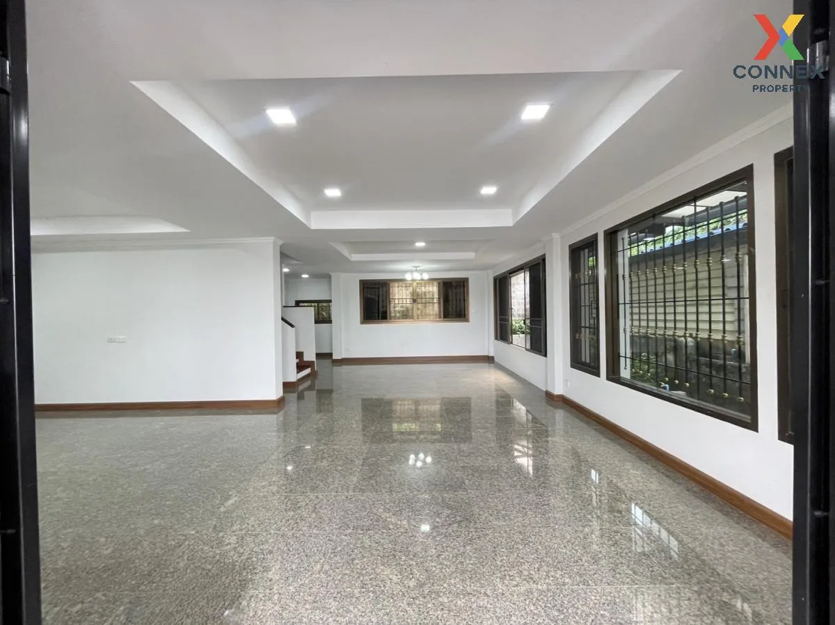 For Sale House , Supalai Grand Lake , nice view , Saen Saep , Min