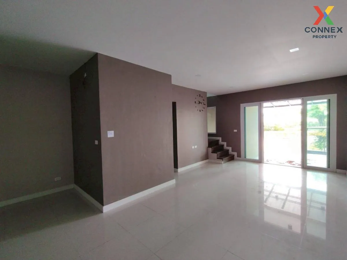 For Sale Townhouse/Townhome  , Bless Town Srinakarin - Namdang , 