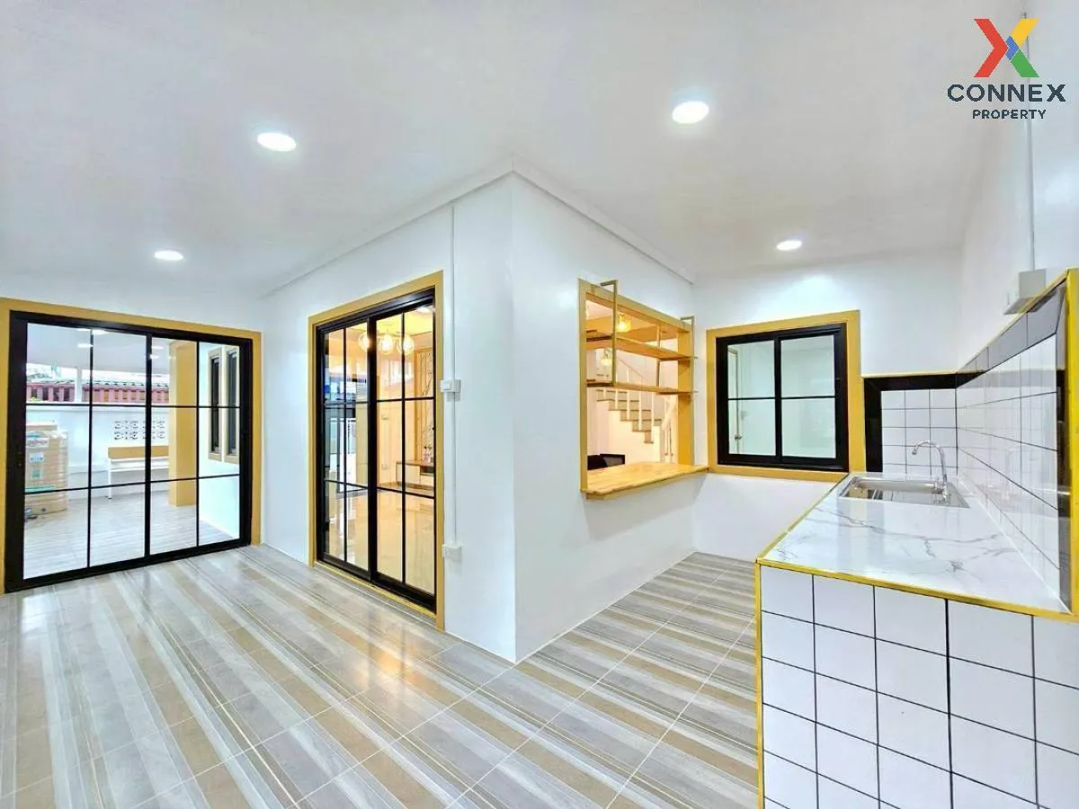 ขายทาวน์เฮ้าส์/ทาวน์โฮม  บ้านพฤกษา 10 บางกรวย - ไทรน้อย ห้องมุม ห