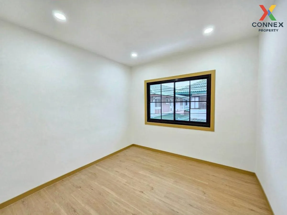 ขายทาวน์เฮ้าส์/ทาวน์โฮม  บ้านพฤกษา 10 บางกรวย - ไทรน้อย ห้องมุม ห