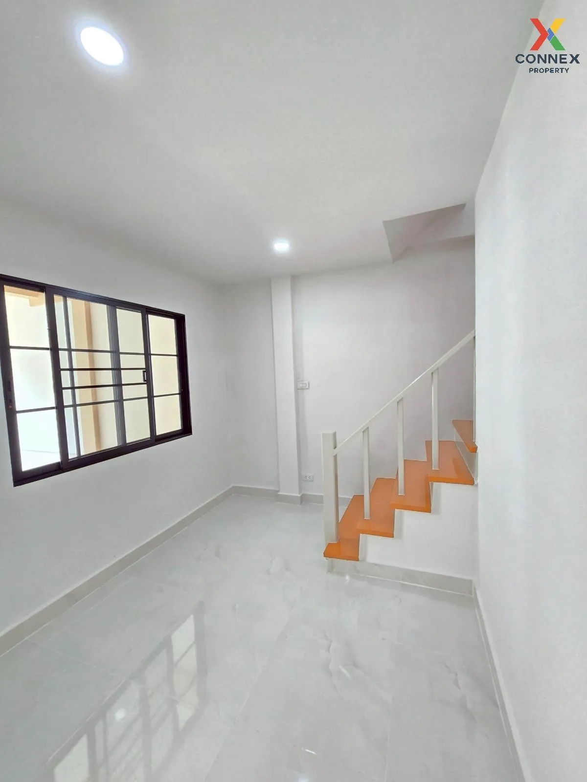 ขายทาวน์เฮ้าส์/ทาวน์โฮม  นริศรา คลอง 11 บึงน้ำรักษ์ ธัญบุรี ปทุมธ