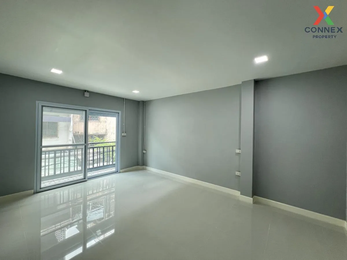 For Sale commercial building  Charansanitwong 51 , Bang Yi Khan , 4
