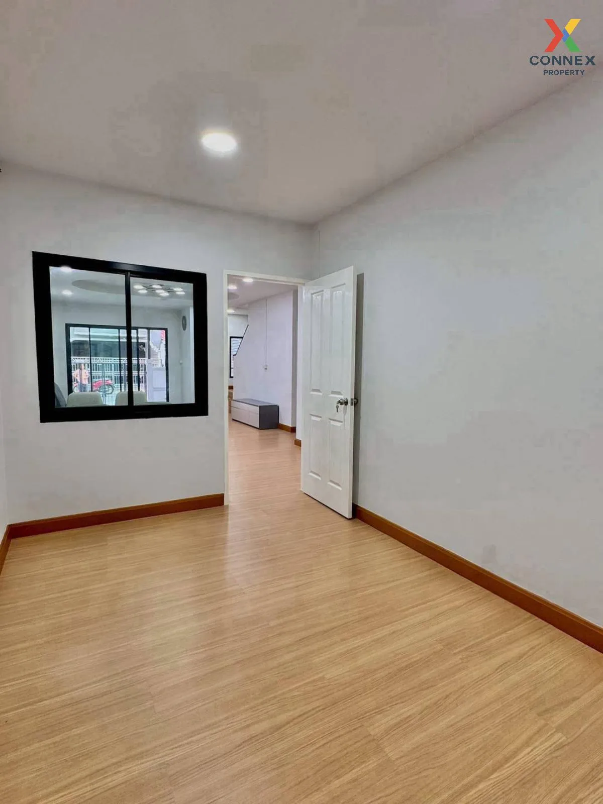 ขายทาวน์เฮ้าส์/ทาวน์โฮม  บ้านบัวทอง 2 รีโนเวทใหม่ บางรักพัฒนา บาง