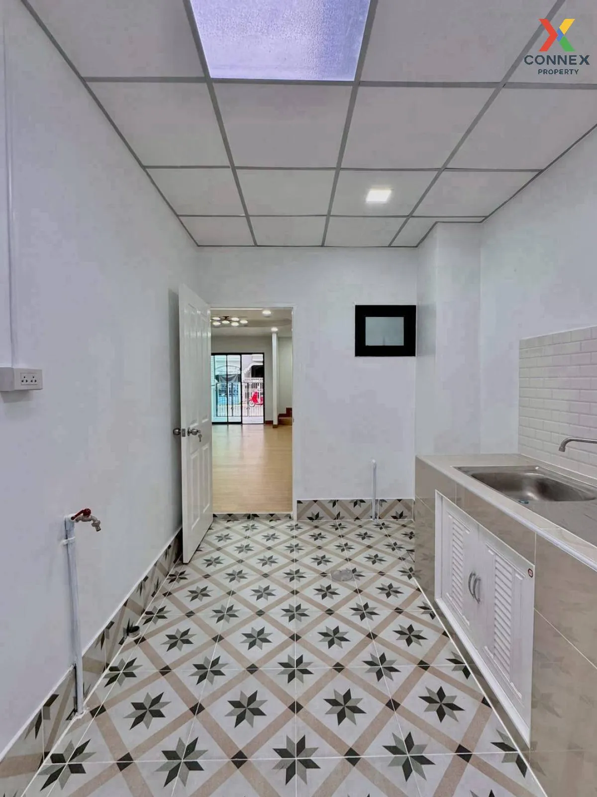 ขายทาวน์เฮ้าส์/ทาวน์โฮม  บ้านบัวทอง 2 รีโนเวทใหม่ บางรักพัฒนา บาง