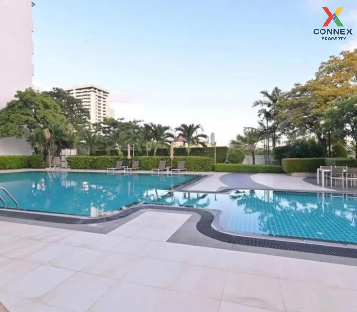 ขายคอนโด  ดี.เอส. ทาวเวอร์ 2 วิวสวย ชั้นสูง ห้องมุม หน้ากว้าง รีโ ขายคอนโด  ดี.เอส. ทาวเวอร์ 2 วิวสวย ชั้นสูง ห้องมุม หน้ากว้าง รีโ