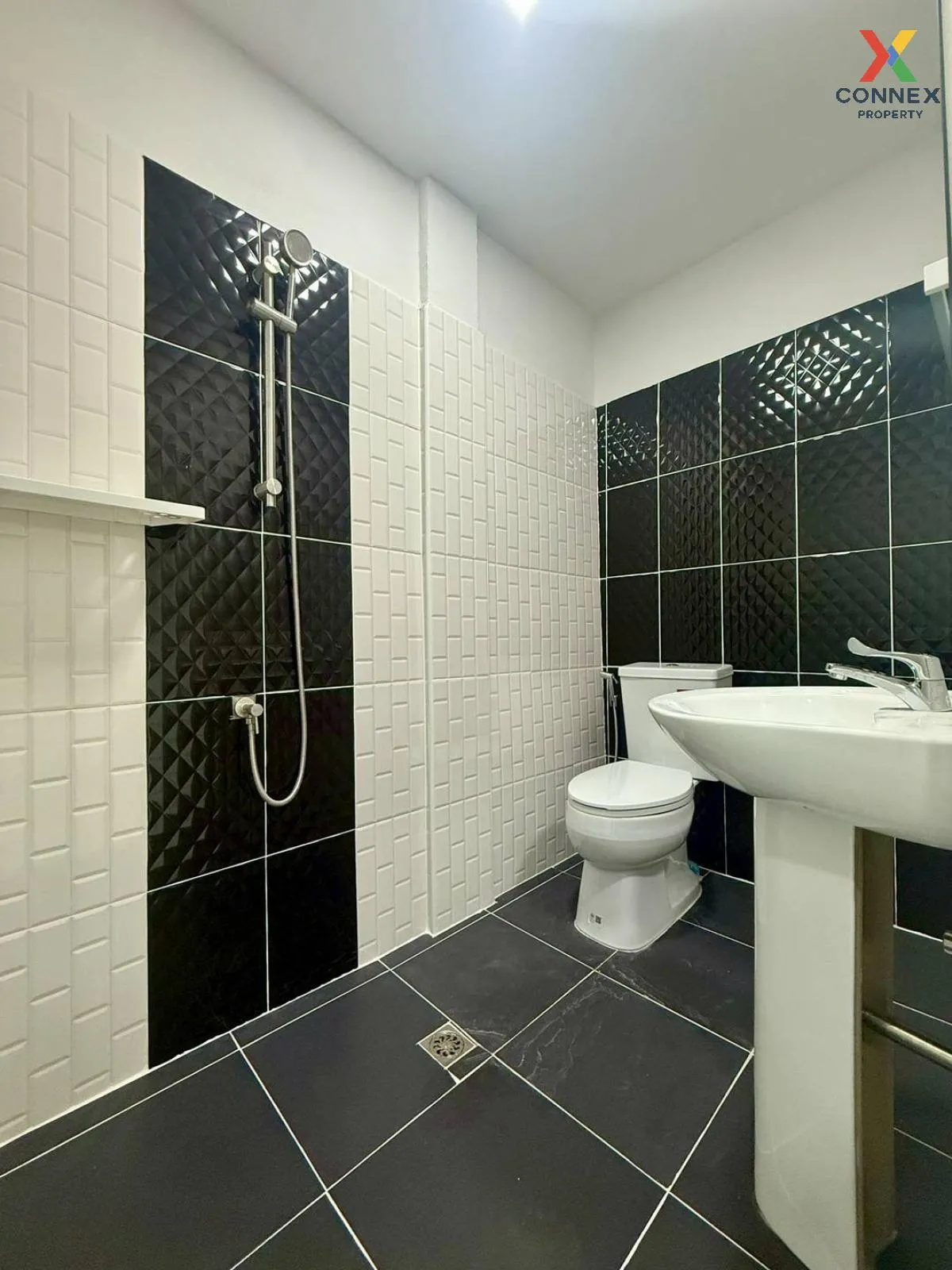 For Sale Townhouse/Townhome  , Ampornpaisan Pakkret , MRT-Pak Kre