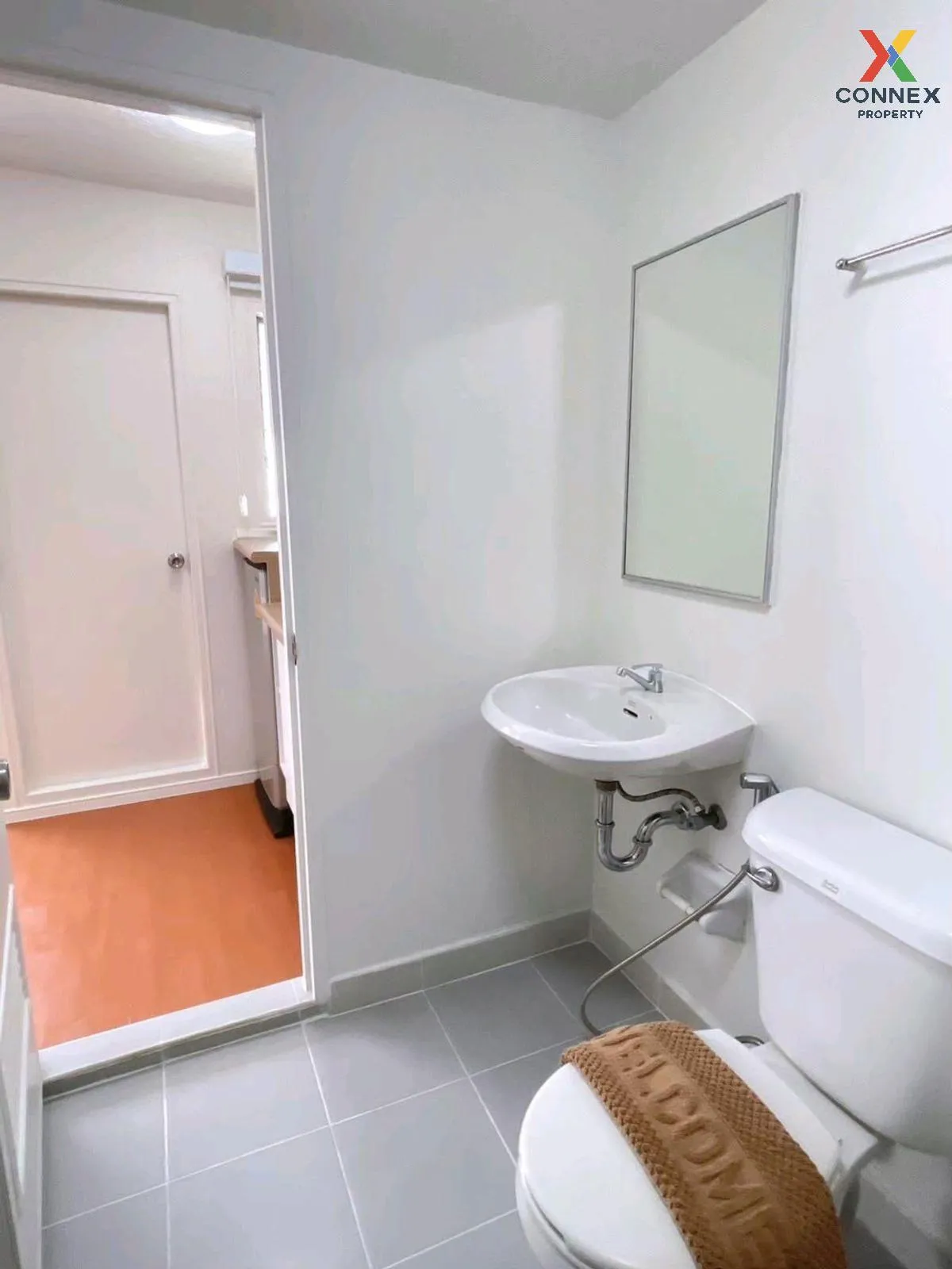 ขายคอนโด  ลุมพินี คอนโดทาวน์ ร่มเกล้า - สุวรรณภูมิ คลองสามประเวศ 