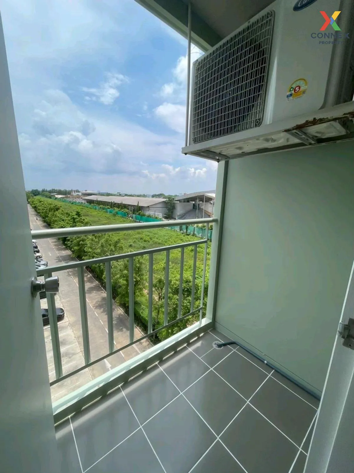 ขายคอนโด  ลุมพินี คอนโดทาวน์ ร่มเกล้า - สุวรรณภูมิ คลองสามประเวศ 