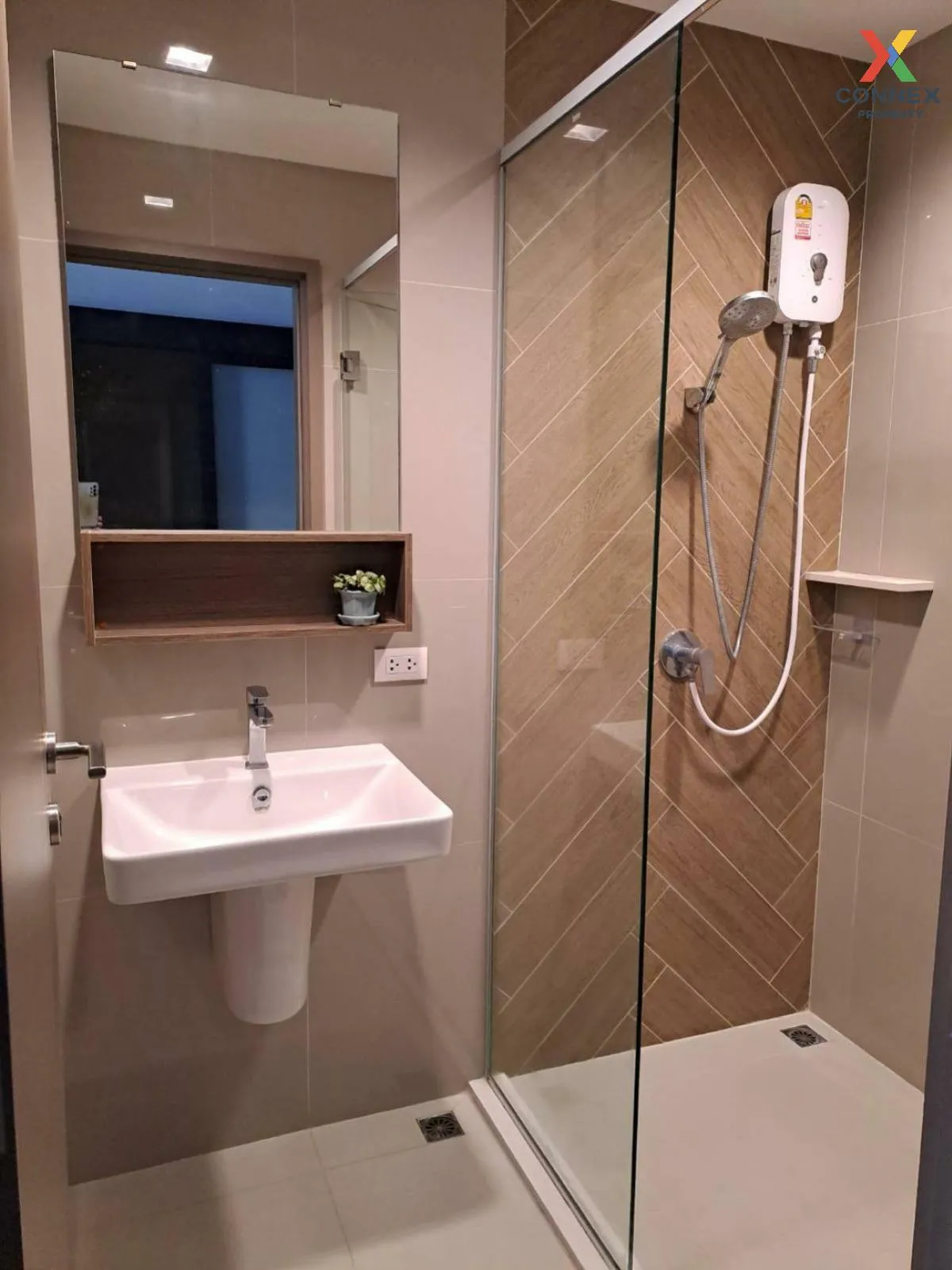 For Rent Condo , The Line Phahonyothin Park , BTS-Ha Yaek Lat Phr