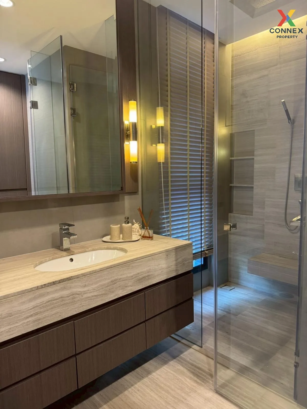 For Rent Condo , The Diplomat Sathorn , BTS-Surasak , Silom , Ban
