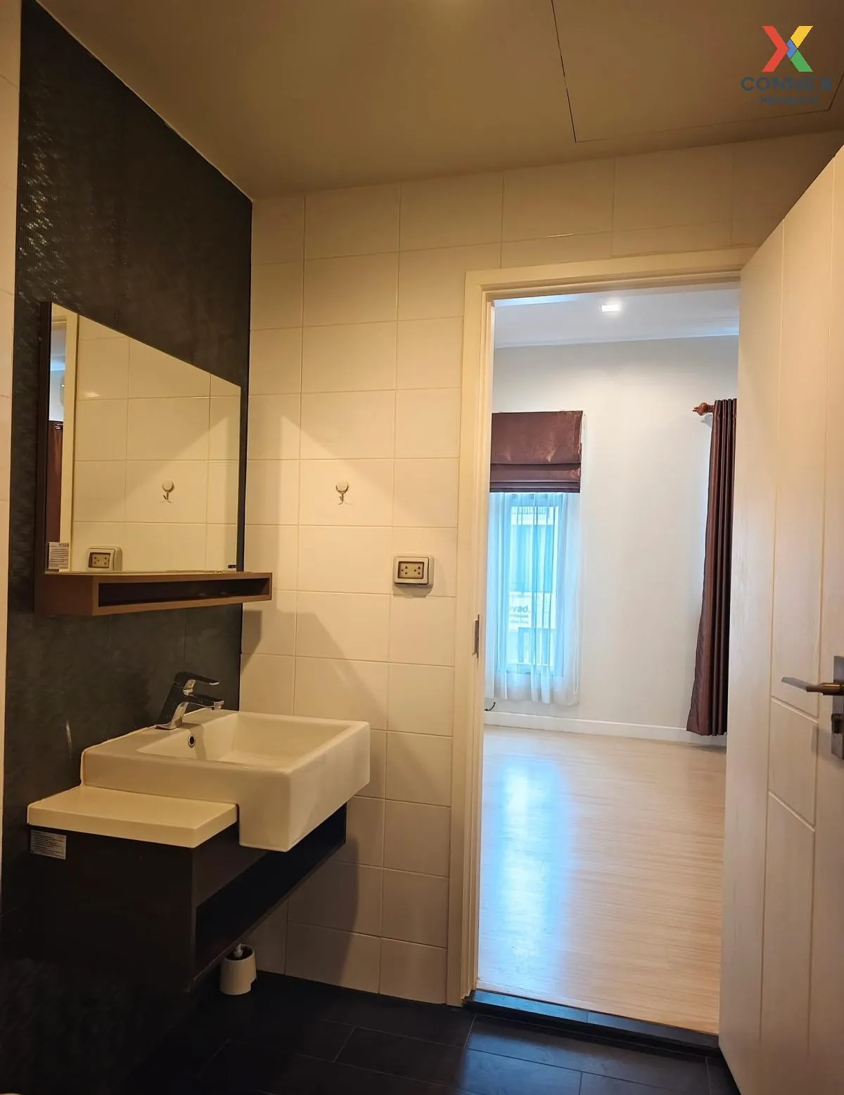 For Rent Townhouse/Townhome  , PLEX BANGNA , wide frontage , newl