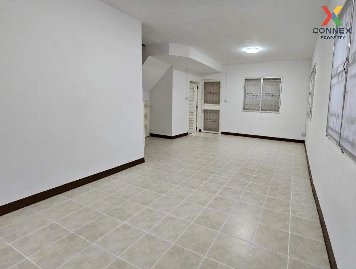 For Sale Townhouse/Townhome  , Pruksa 34 Panalee , Na Kluea , Phr 3