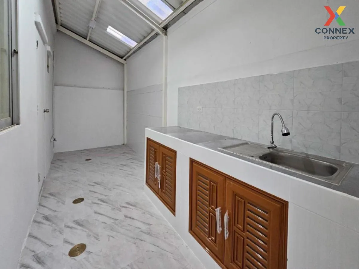 For Sale Townhouse/Townhome  , Pruksa 34 Panalee , Na Kluea , Phr 4