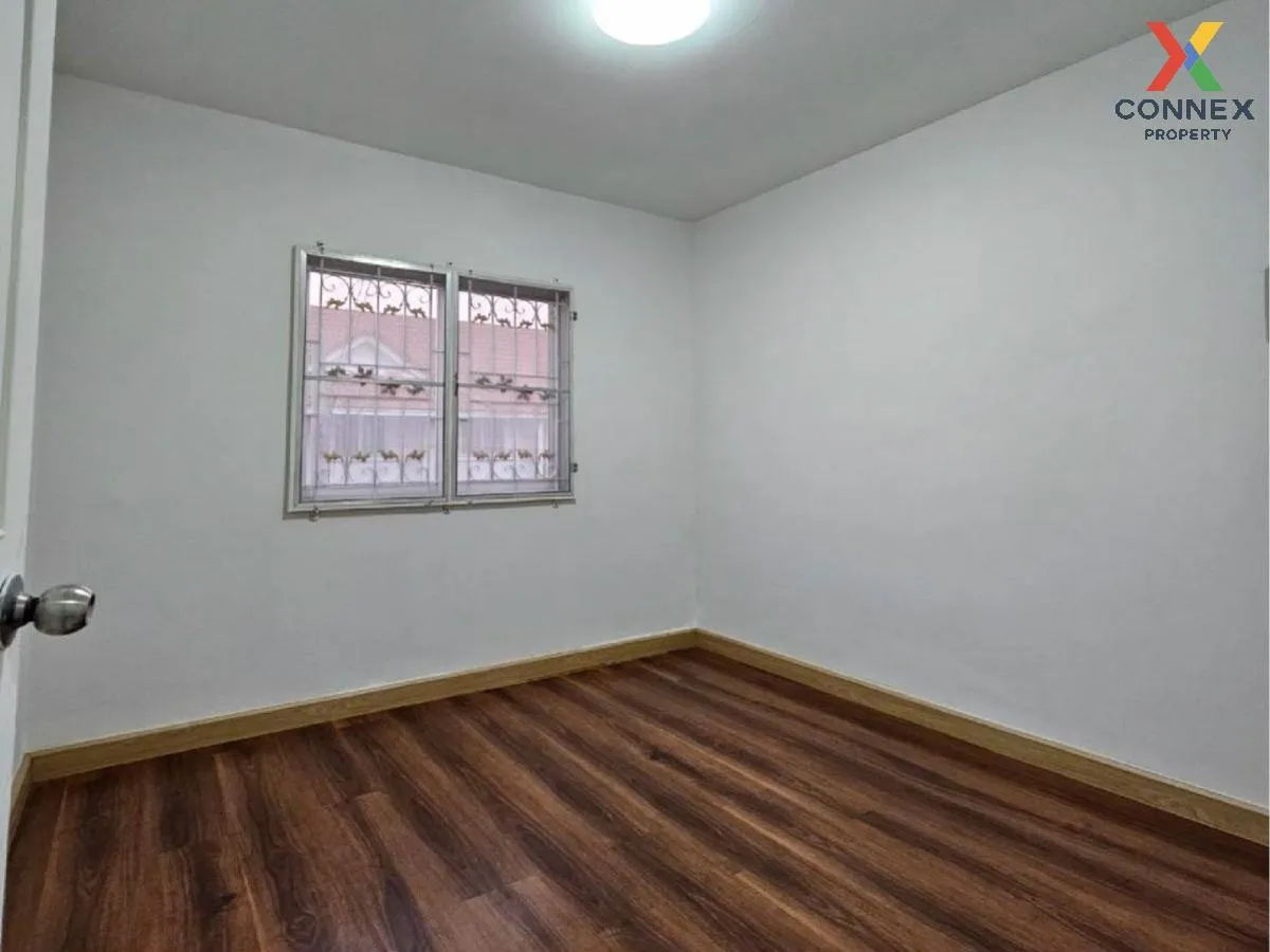 For Sale Townhouse/Townhome  , Pruksa 34 Panalee , Na Kluea , Phr