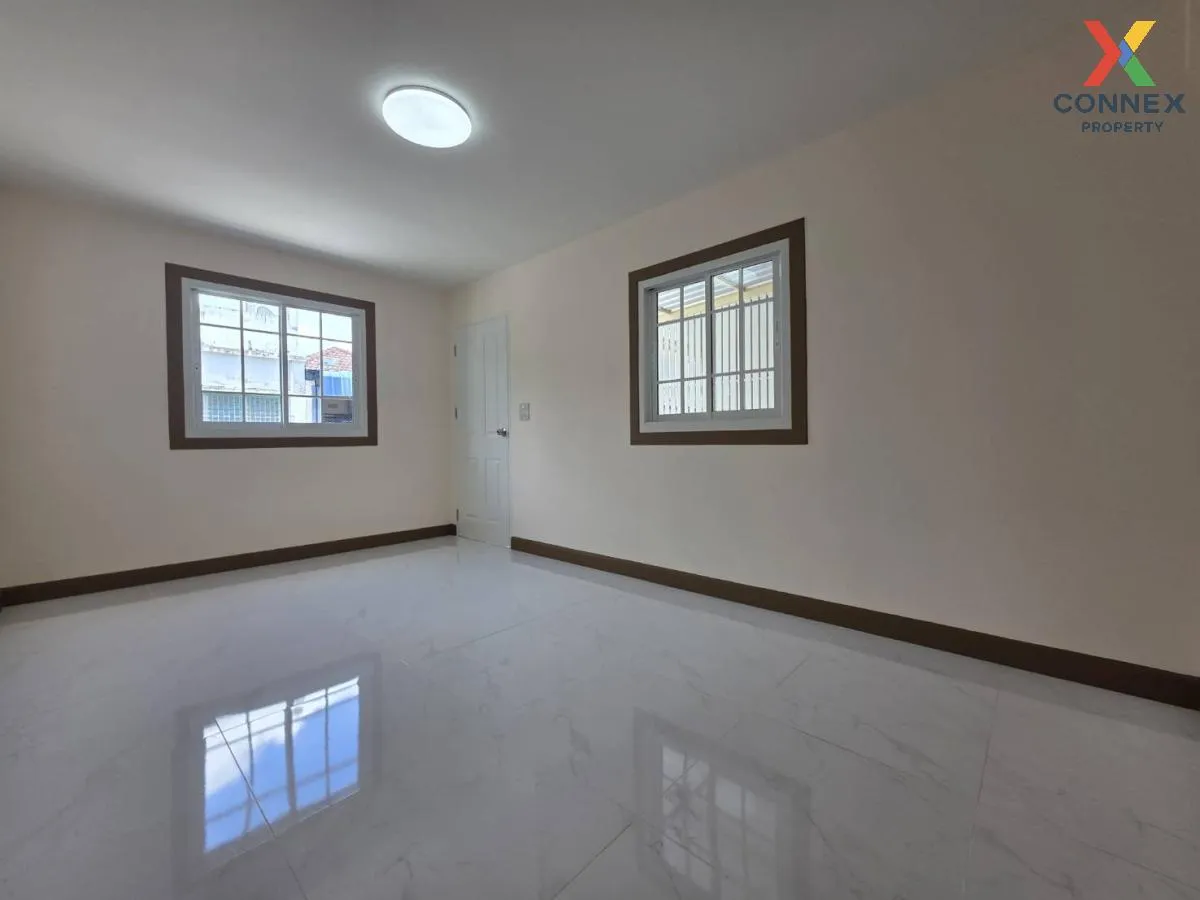 For Sale Townhouse/Townhome  , Baan Arsa House 5 , newly renovate