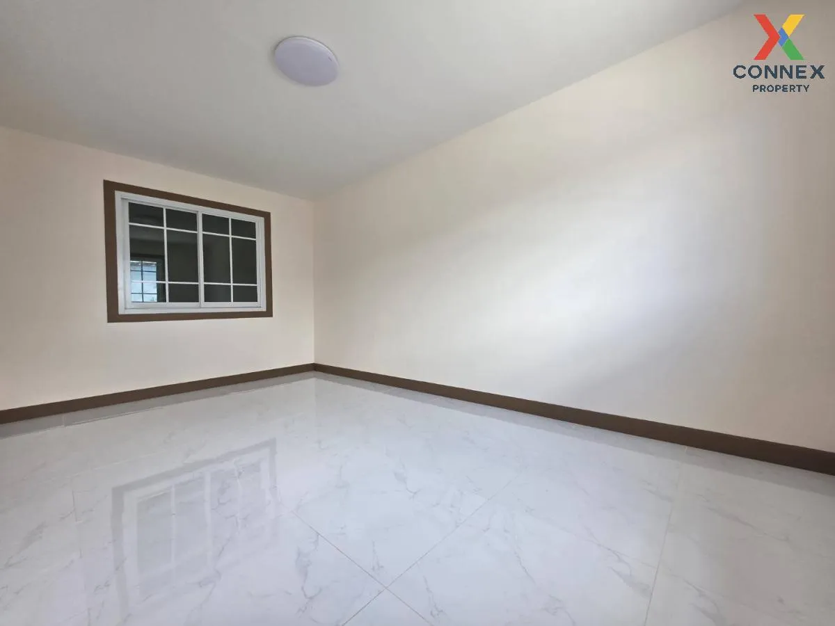 For Sale Townhouse/Townhome  , Baan Arsa House 5 , newly renovate
