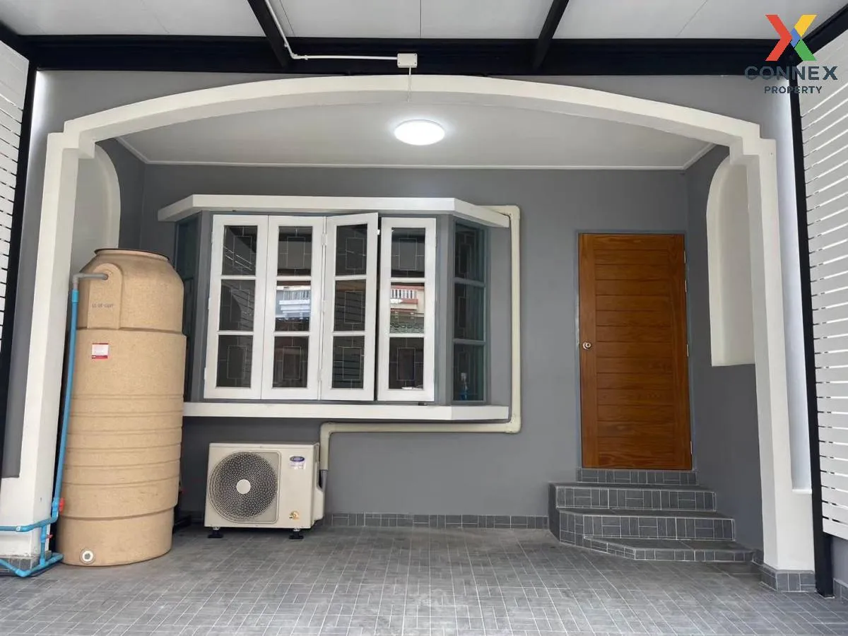 For Sale Townhouse/Townhome  , Park Gallery Srinakarin , wide fro 2