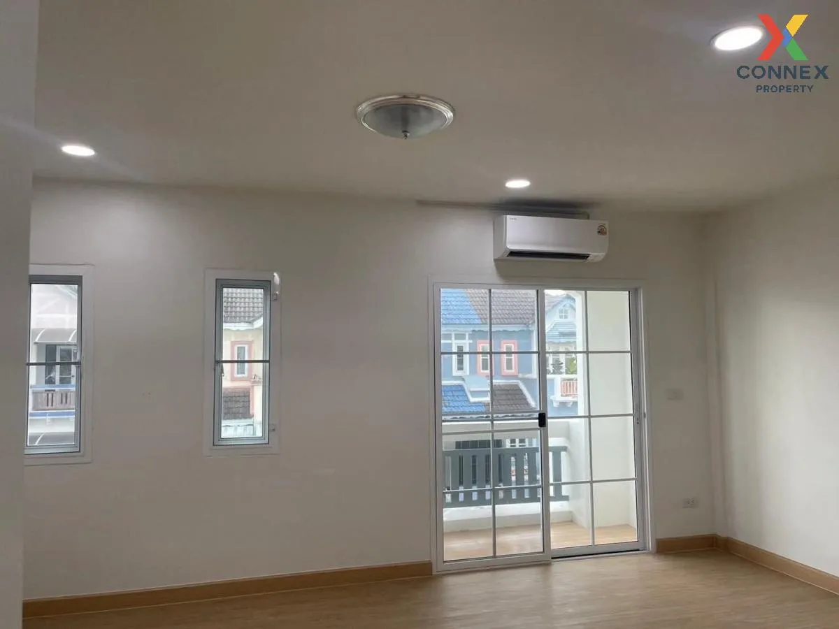 For Sale Townhouse/Townhome  , Park Gallery Srinakarin , wide fro