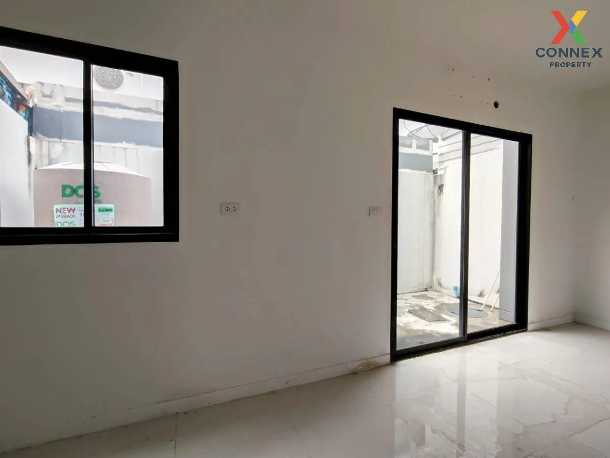 For Sale Townhouse/Townhome  , Unio Town Phetkasem 110 , wide fro For Sale Townhouse/Townhome  , Unio Town Phetkasem 110 , wide fro