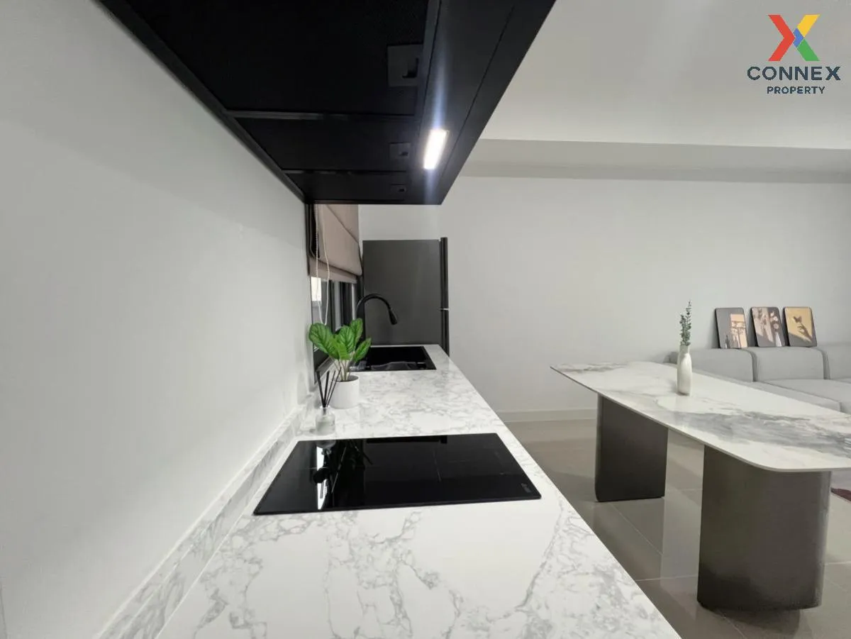 เช่าทาวน์เฮ้าส์/ทาวน์โฮม  พลีโน่ สุขุมวิท - บางนา 2 รีโนเวทใหม่ บ